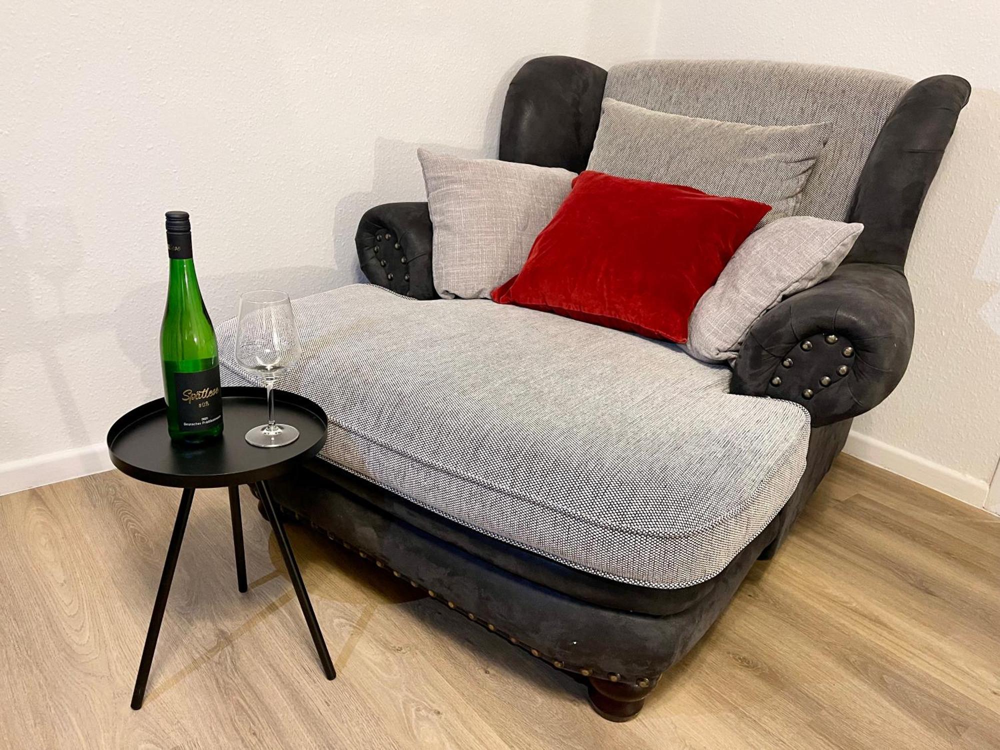 Tunnel Apartment - Nordbahntrasse, Kontaktloser Self-Check-In, Netflix Wuppertal Eksteriør billede